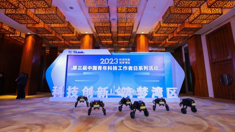 商业智能决策支持实施步骤：从规划到落地的全方位解析
